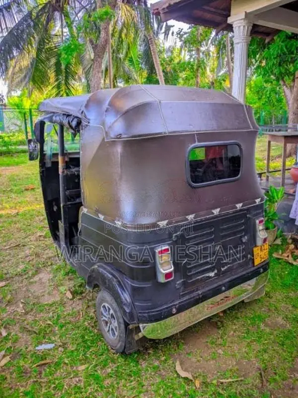 Bajaj RE 2015 Three Wheel (Used)