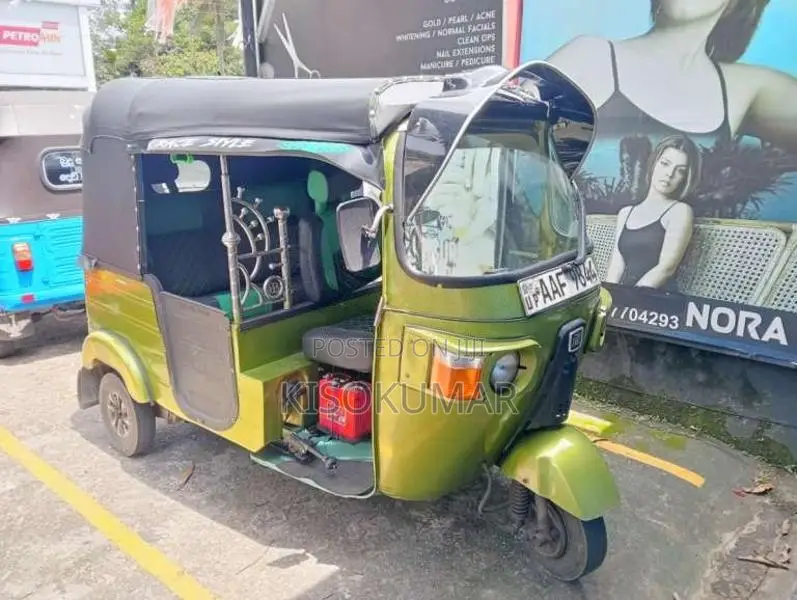Bajaj 4 Stroke 2012 Three Wheel (Used)