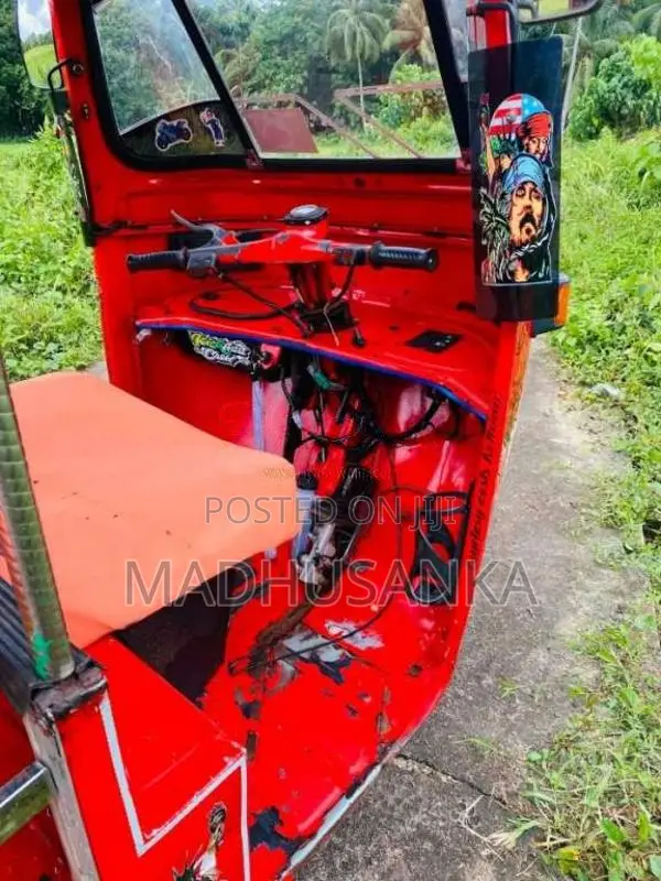 Bajaj RE 2 Stroke 2003 Three Wheel (Used)