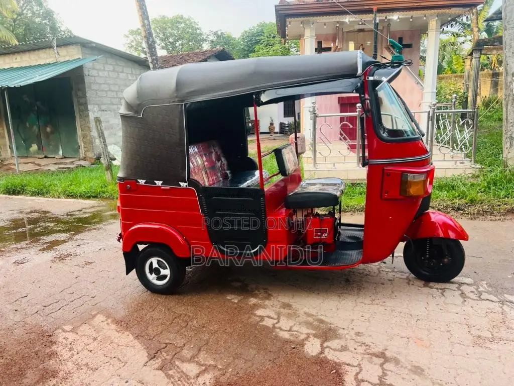 Bajaj RE 2013 Three Wheel (Used)