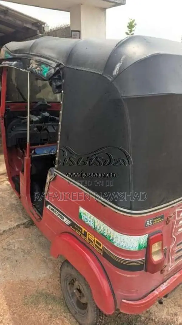 Bajaj RE 4 Stroke 2014 Three Wheel (Used)