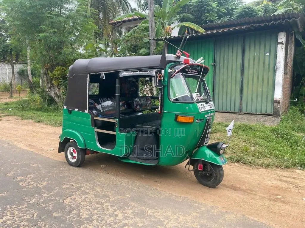 Bajaj 2 Stroke 2007 Three Wheel (Used)