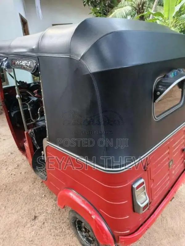 Bajaj RE 205 2014 Three Wheel (Used)