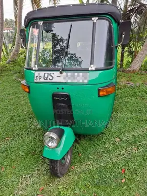 Bajaj 4 Stroke 2009 Three Wheel (Used)