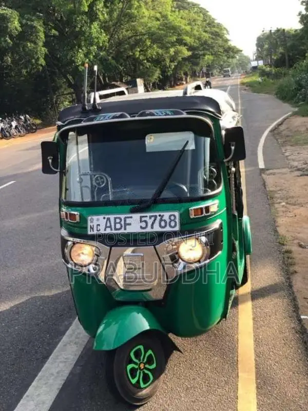 Bajaj RE 205 2015 Three Wheel (Used)