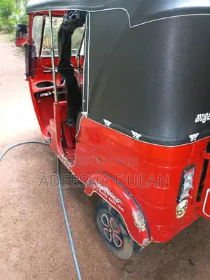Bajaj RE 2 Stroke 2004 Three Wheel (Used)
