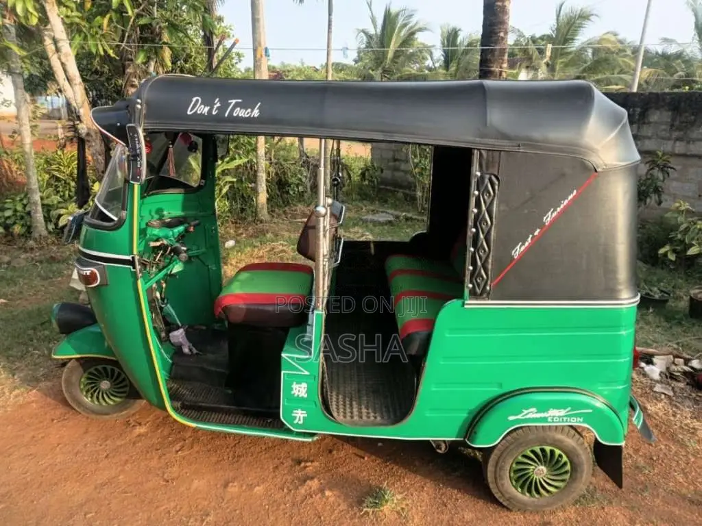 Bajaj 2 Stroke 2016 Three Wheel (Used)