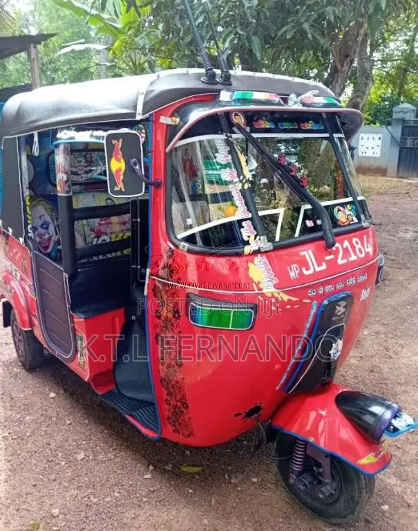 Bajaj 2 Stroke 2004 Three Wheel (Used)