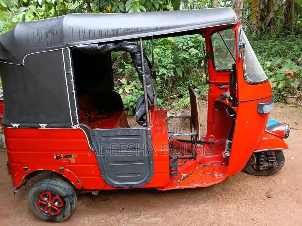 Bajaj RE 2 Stroke 2004 Three Wheel (Used)