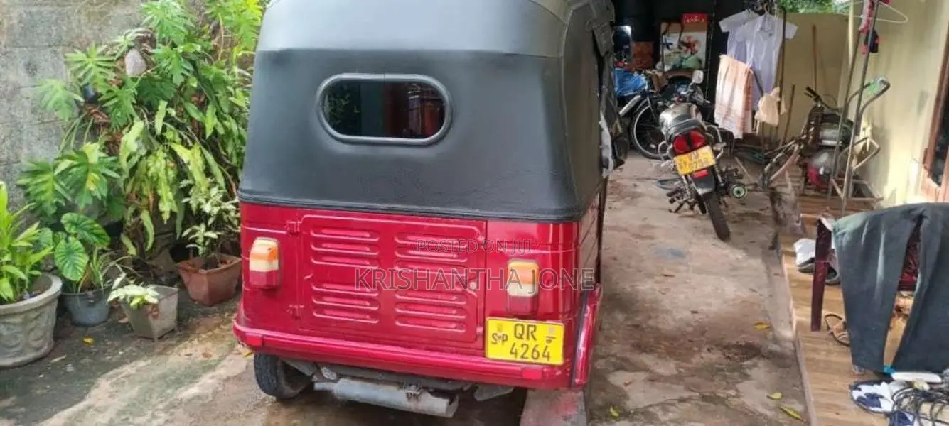 Bajaj 4 Stroke 2009 Three Wheel (Used)