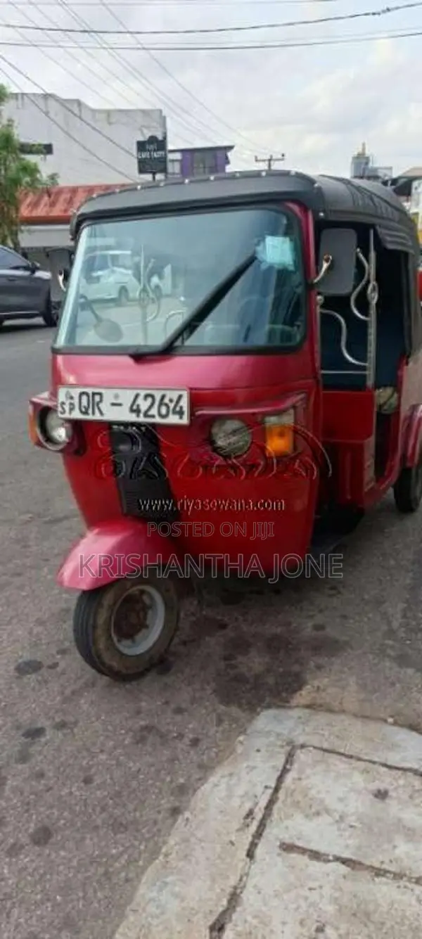 Bajaj 4 Stroke 2009 Three Wheel (Used)