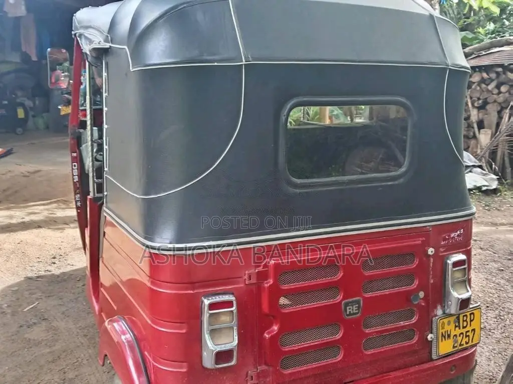 Bajaj 4 Stroke 2017 Three Wheel (Used)