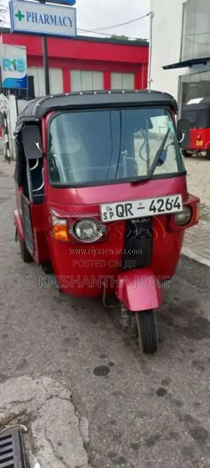Bajaj 4 Stroke 2009 Three Wheel (Used)