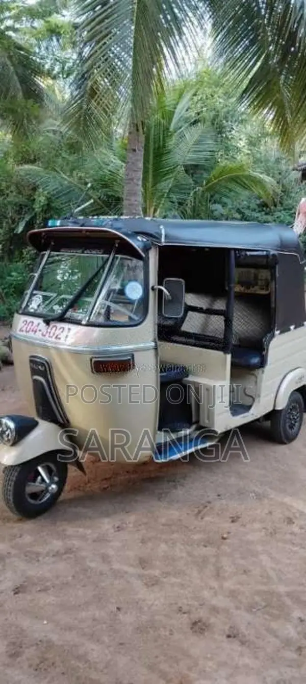 Bajaj RE 2 Stroke 1999 Three Wheel (Used)
