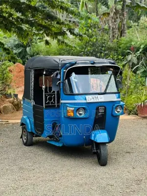Bajaj RE 205 2011 Three Wheel (Used)