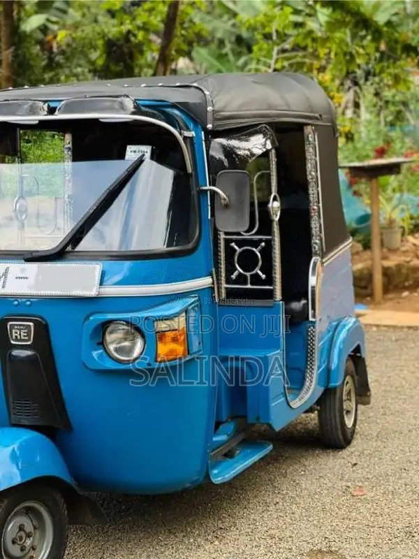 Bajaj RE 205 2011 Three Wheel (Used)