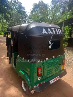 Bajaj RE 2 Stroke 2004 Three Wheel (Used)