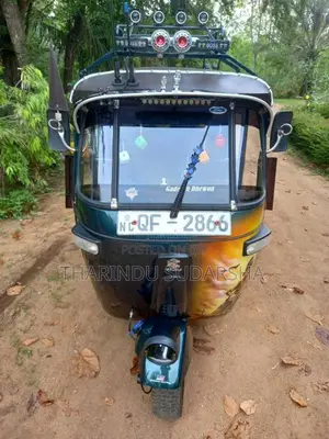 Bajaj RE 2 Stroke 2010 Three Wheel (Used)