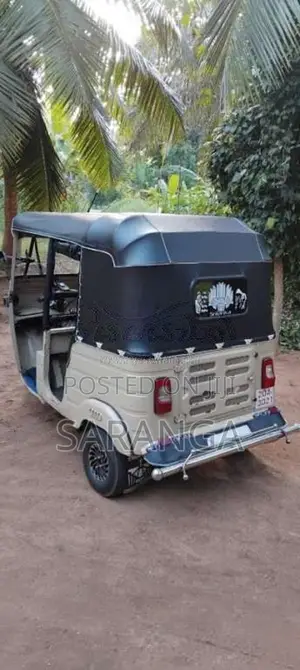 Bajaj RE 2 Stroke 1999 Three Wheel (Used)