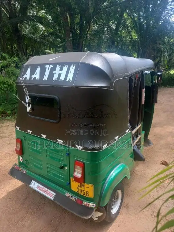 Bajaj RE 2 Stroke 2004 Three Wheel (Used)