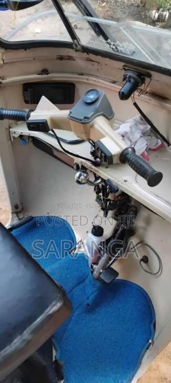 Bajaj RE 2 Stroke 1999 Three Wheel (Used)