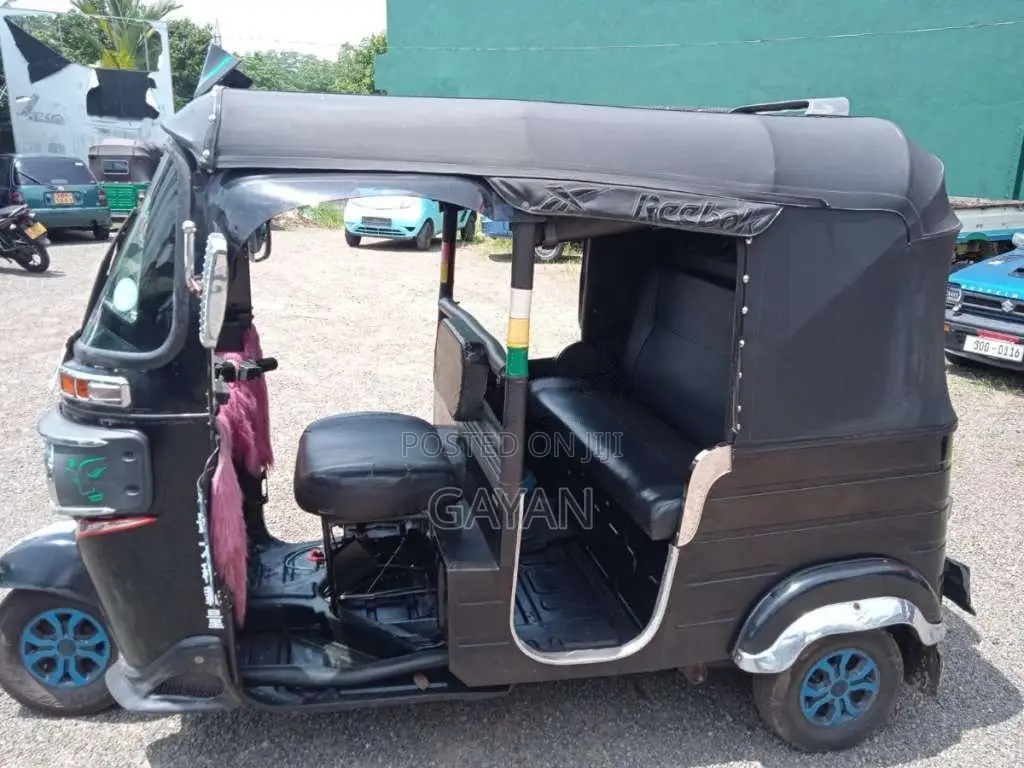 Bajaj RE 4 Stroke 2014 Three Wheel (Used)