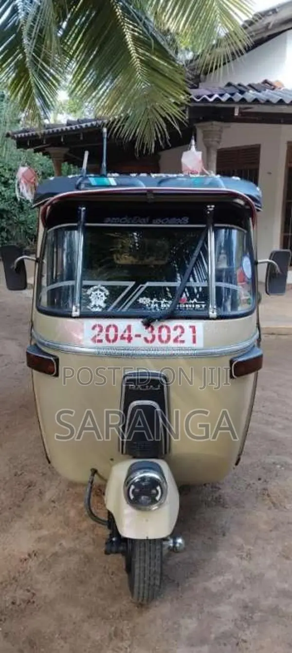 Bajaj RE 2 Stroke 1999 Three Wheel (Used)
