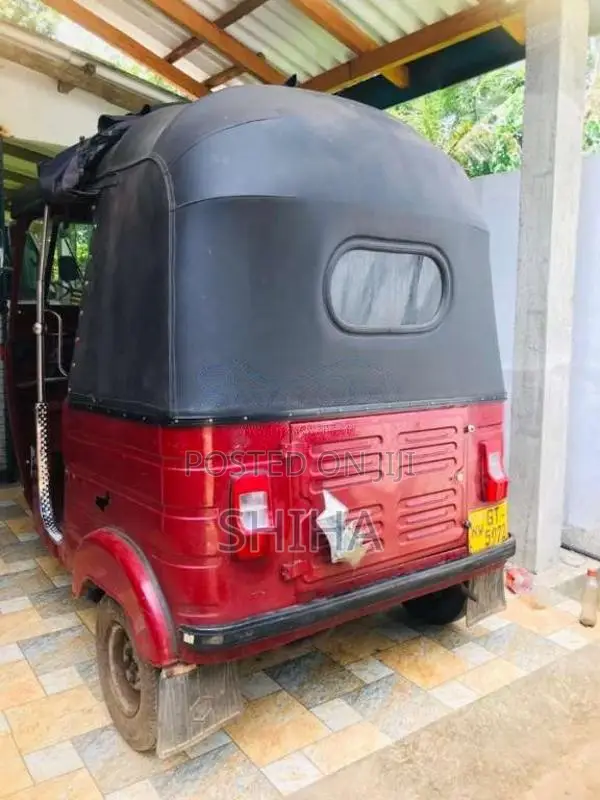 Bajaj RE 2 Stroke 2002 Three Wheel (Used)