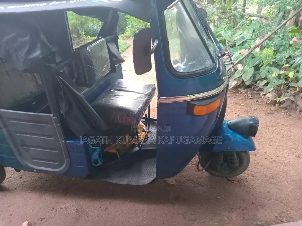 Bajaj RE 2 Stroke 2000 Three Wheel (Used)