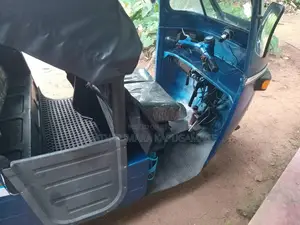 Bajaj RE 2 Stroke 2000 Three Wheel (Used)