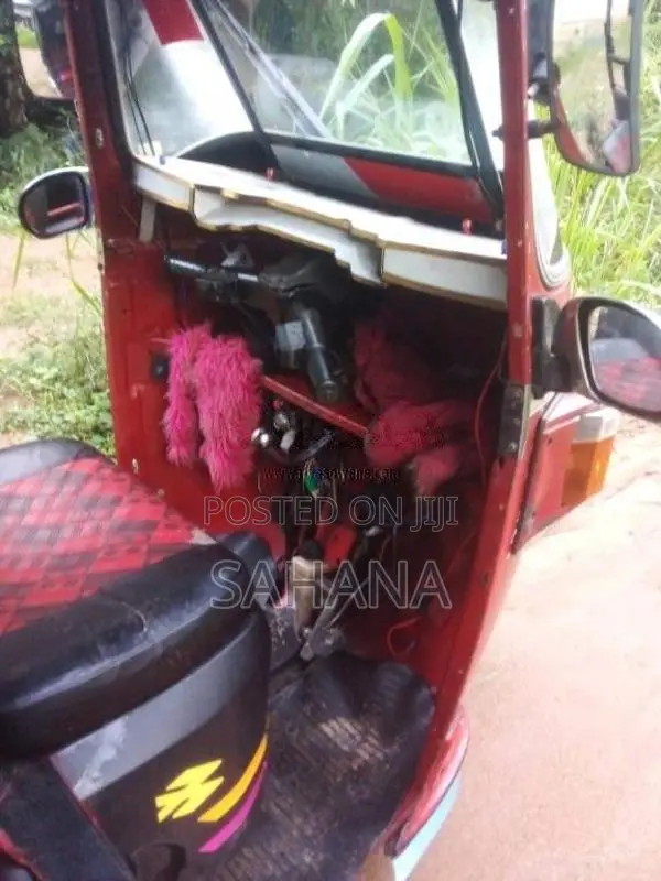 Bajaj RE 2008 Three Wheel (Used)