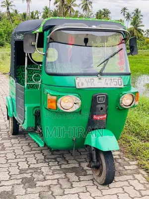 Bajaj RE 205 2011 Three Wheel (Used)