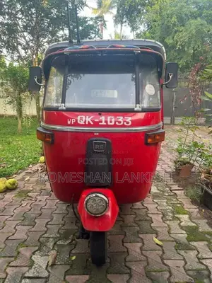 Bajaj 4 Stroke 2007 Three Wheel (Used)