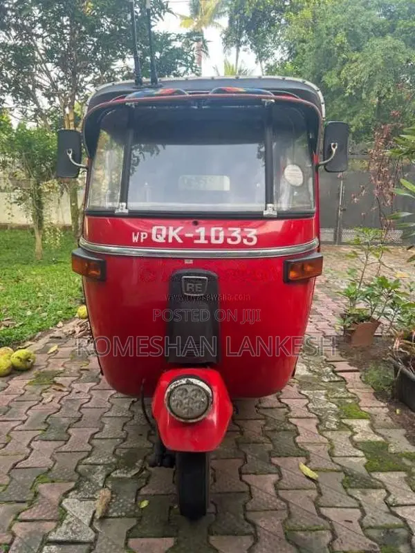 Bajaj 4 Stroke 2007 Three Wheel (Used)