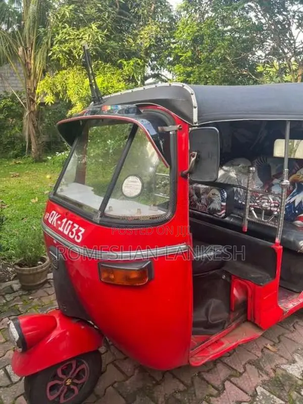 Bajaj 4 Stroke 2007 Three Wheel (Used)