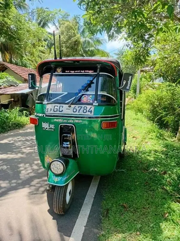 Bajaj RE 2 Stroke 2002 Three Wheel (Used)
