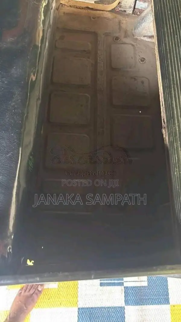 Bajaj 4 stroke 2010 Three Wheel (Used)