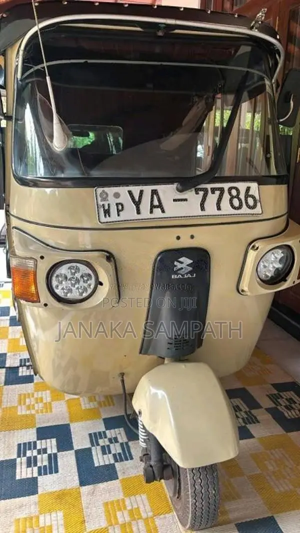 Bajaj 4 stroke 2010 Three Wheel (Used)