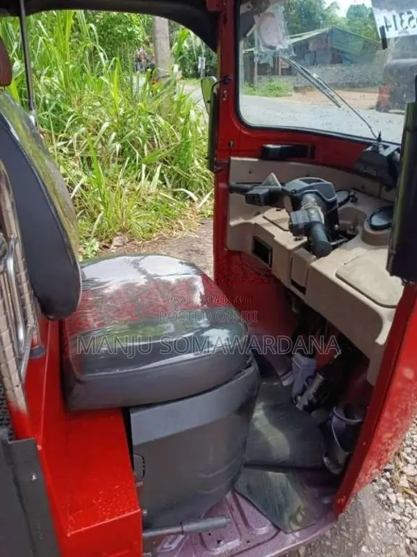 Bajaj RE 205 2015 Three Wheel (Used)