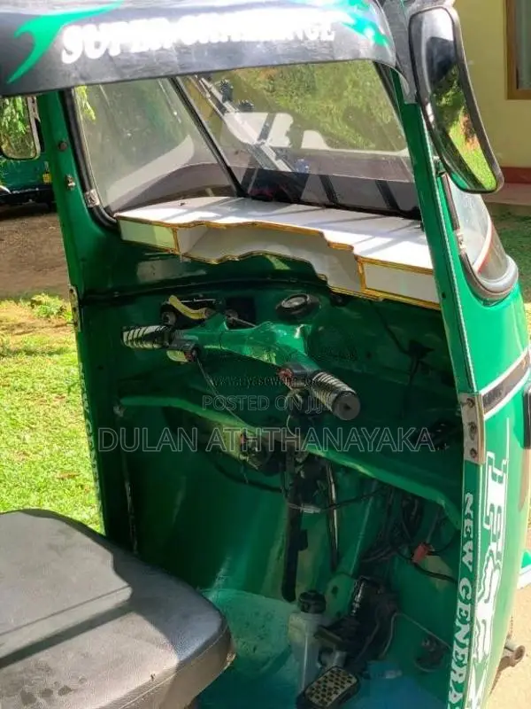 Bajaj RE 2 Stroke 2003 Three Wheel (Used)