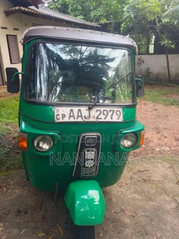 Bajaj 4 Stroke 2013 Three Wheel (Used)