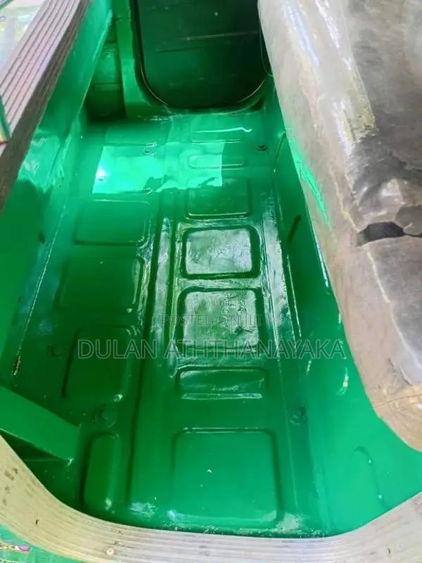 Bajaj RE 2 Stroke 2002 Three Wheel (Used)