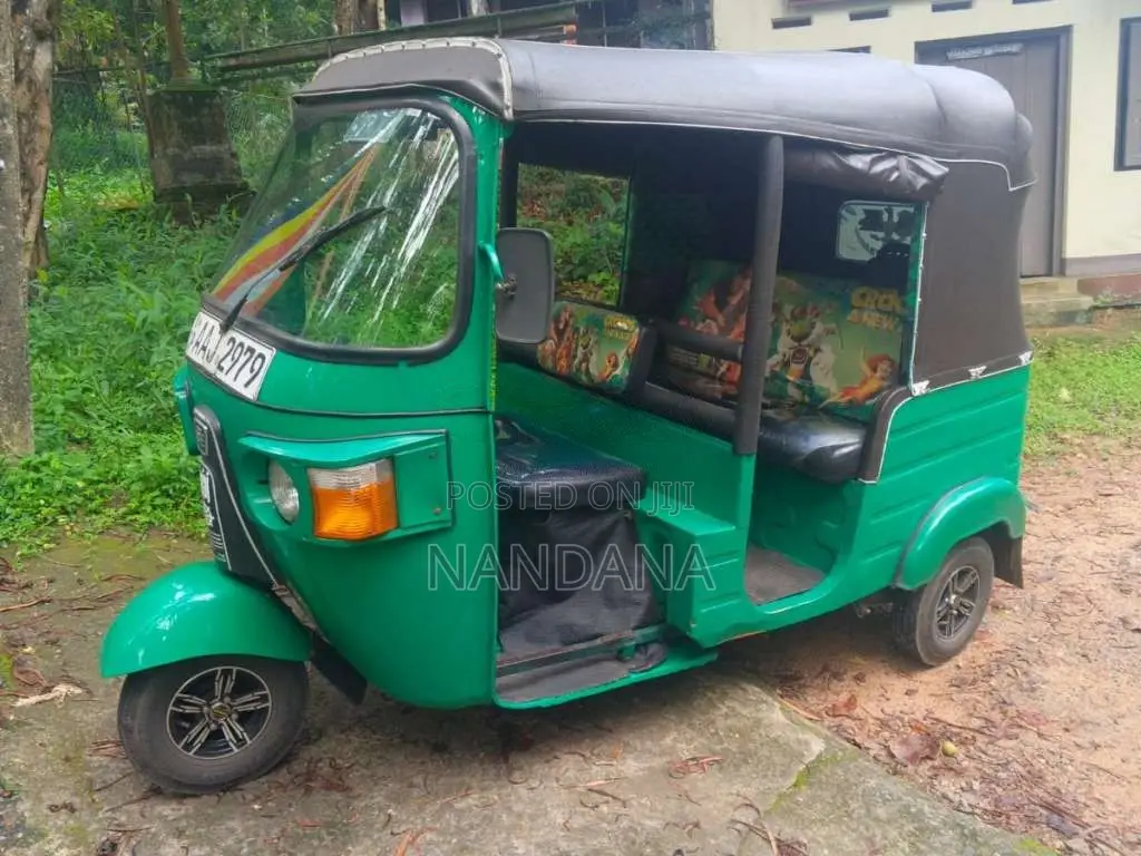Bajaj 4 Stroke 2013 Three Wheel (Used)