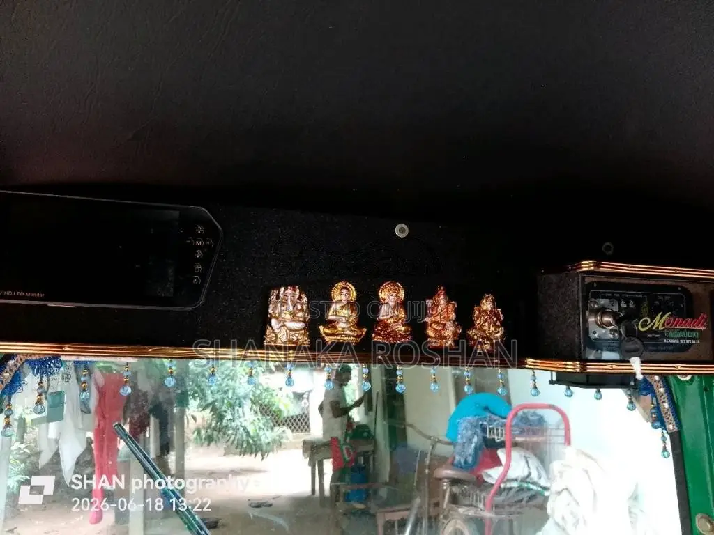 Bajaj RE 205 2012 Three Wheel (Used)