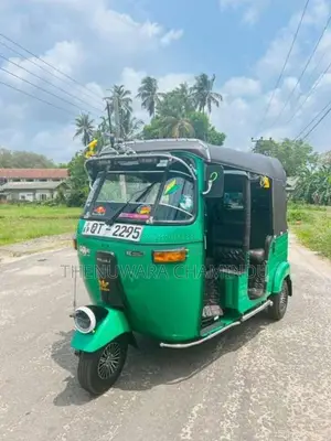 Bajaj 4 Stroke 2009 Three Wheel (Used)