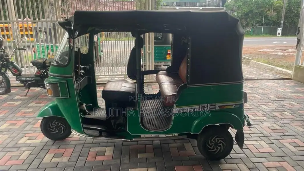 Bajaj RE 4 Stroke 2011 Three Wheel (Used)