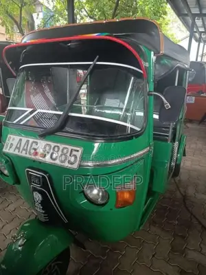 Bajaj 4 Stroke 2013 Three Wheel (Used)