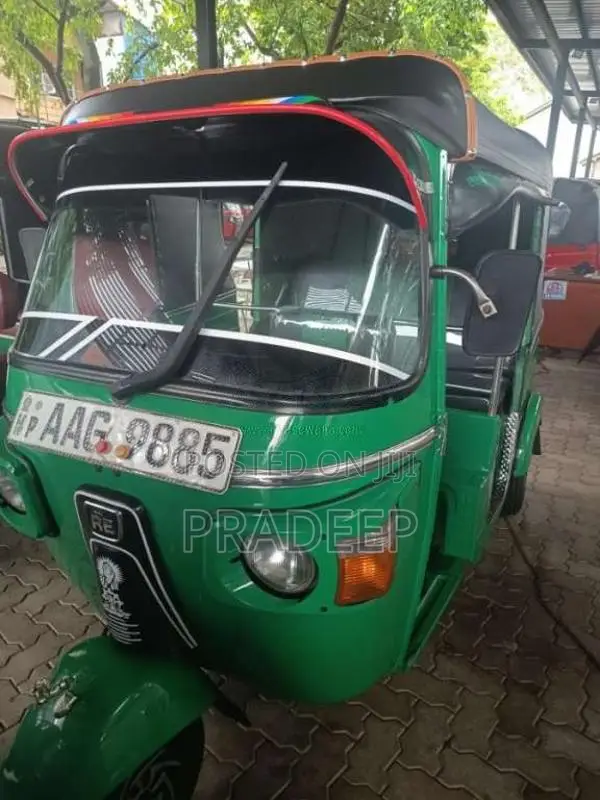 Bajaj 4 Stroke 2013 Three Wheel (Used)
