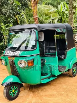 Bajaj 4 Stroke 2013 Three Wheel (Used)