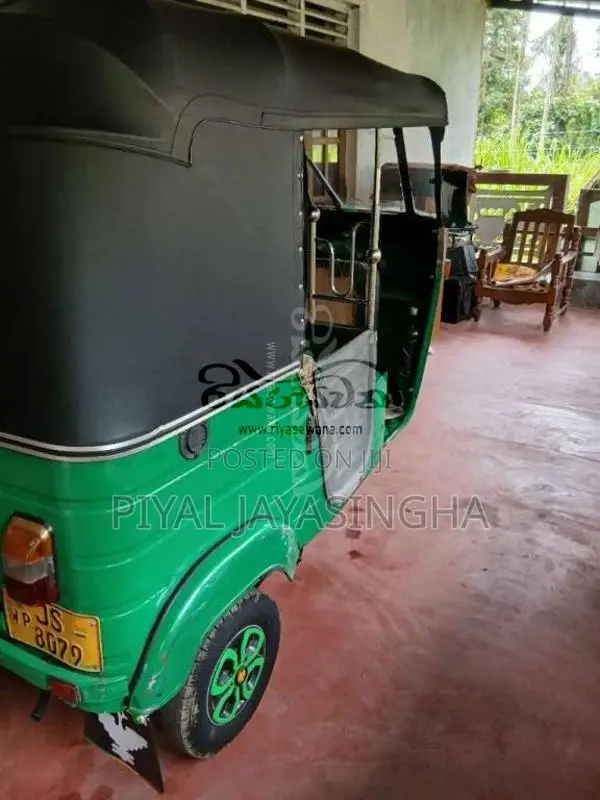 Bajaj 2 Stroke 2005 Three Wheel (Used)